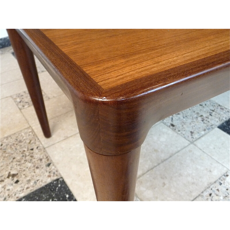 Danish Teak Coffee Table with extendable leaf - 1960s