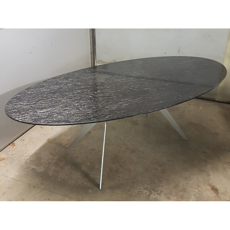 Vintage Ovale table in black marble with silver gray veining - 1980s