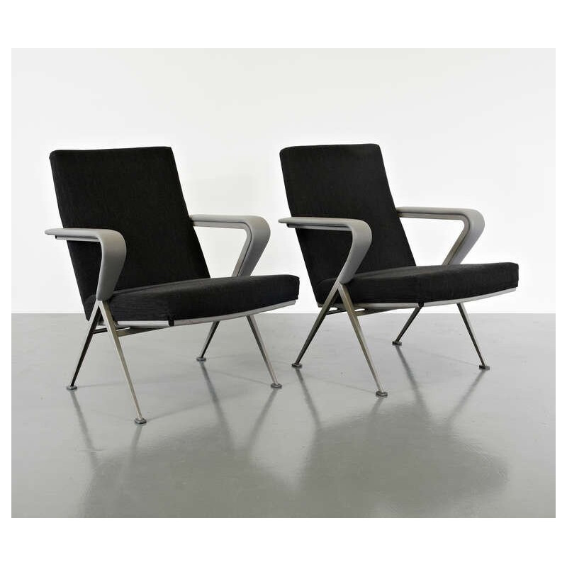 Pair of armchairs "Repose" by Friso KRAMER - 1967