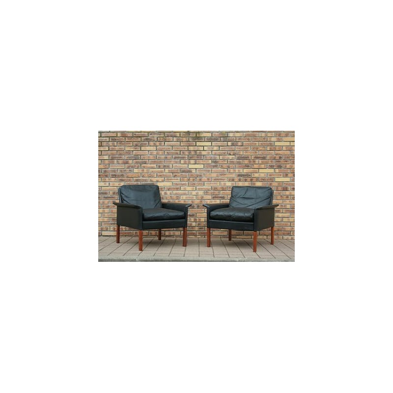 Pair of leather armchairs, Hans OLSEN - 1965