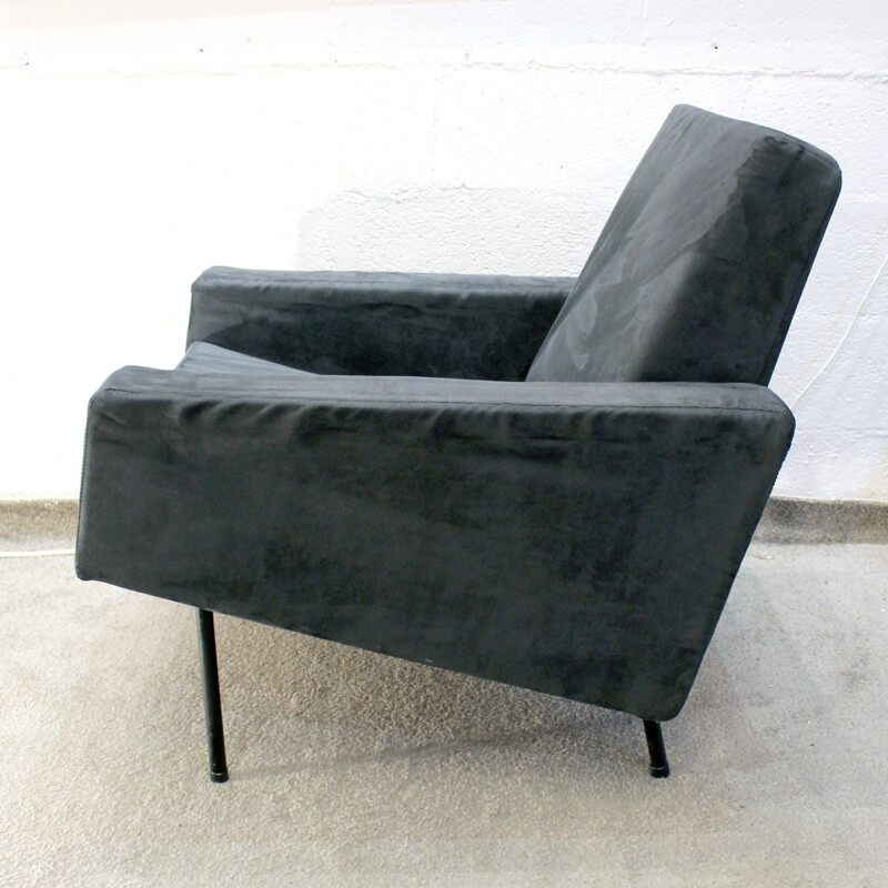 Pair of "G10" armchairs by Pierre Guariche for Airborne - 1950s