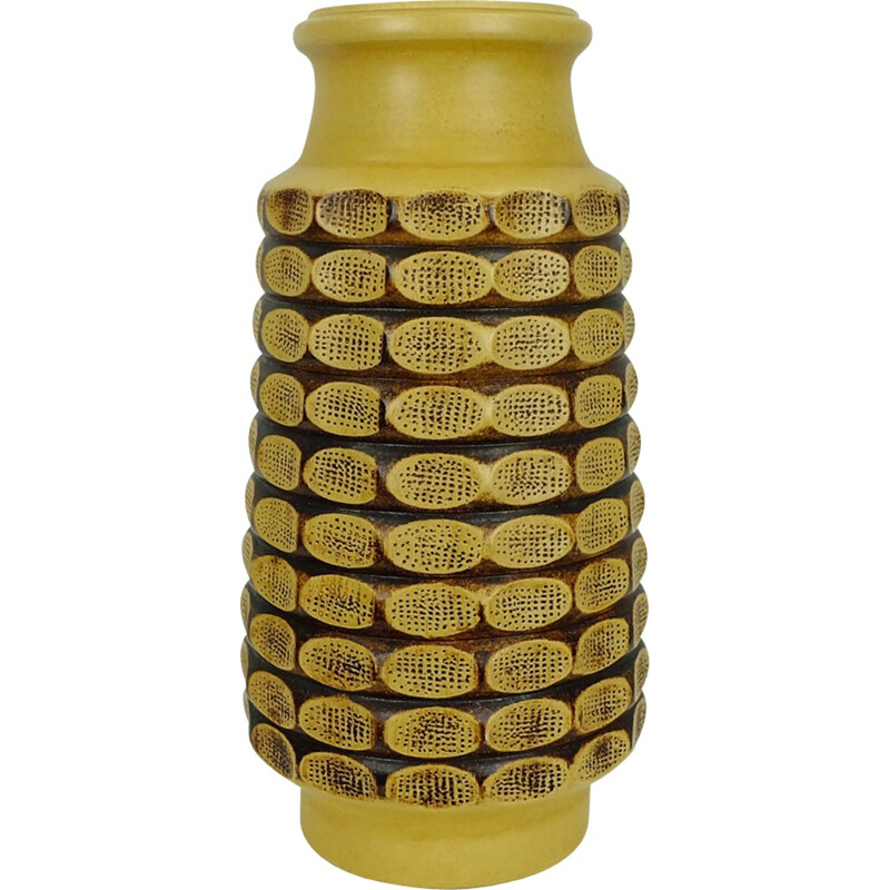 Vase glaçure ocre et brun foncé avec décor abstrait en relief par Jasba Keramik - 1960