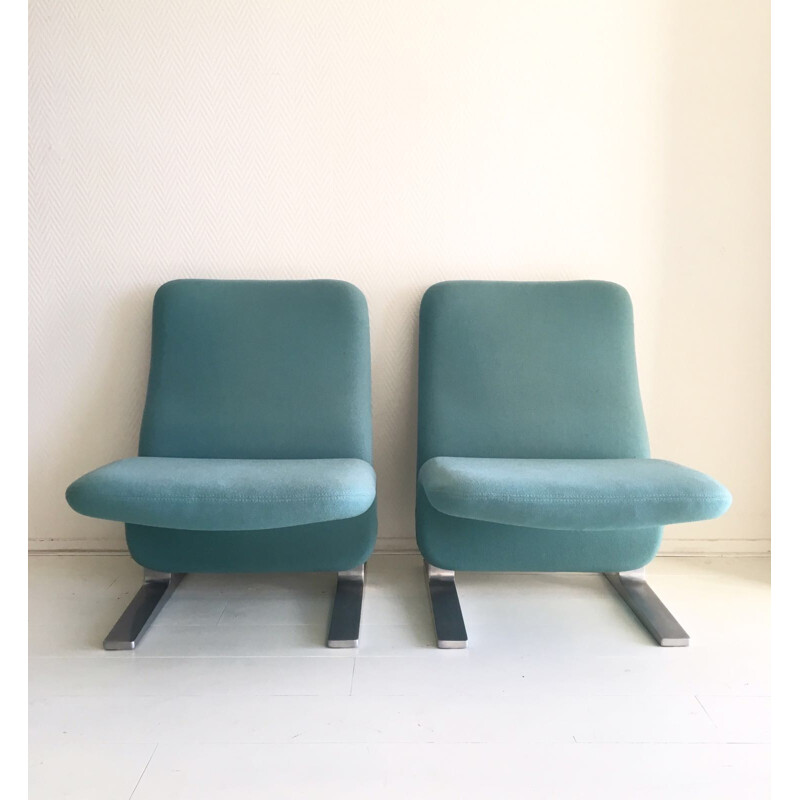 Pair of "Concorde" Lounge Chairs by Pierre Paulin  for Artifort - 1960s