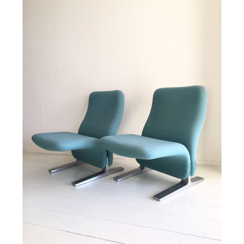 Pair of "Concorde" Lounge Chairs by Pierre Paulin  for Artifort - 1960s