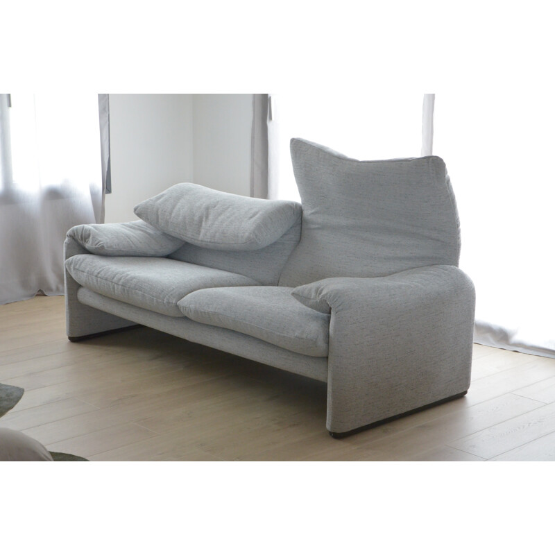 "Maralunga" sofa by Vico Magistretti for Cassina - 2000s
