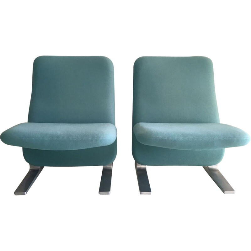 Pair of "Concorde" Lounge Chairs by Pierre Paulin  for Artifort - 1960s