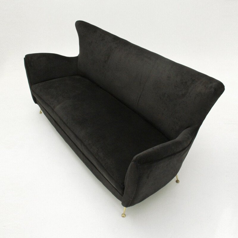 Italian 3-Seater black velvet sofa with brass legs - 1950s