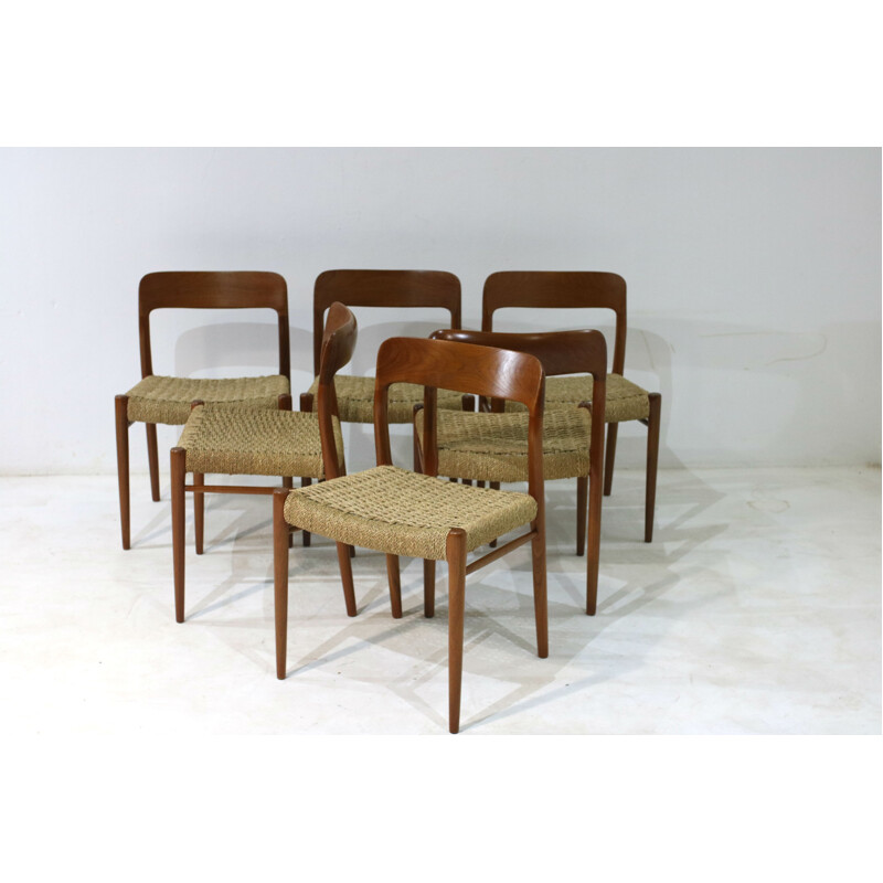 Set of 6 vintage Dining Chairs by Niels O. Møller - 1950s