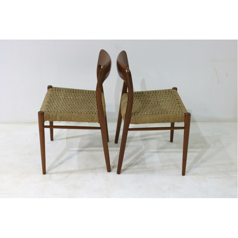 Set of 6 vintage Dining Chairs by Niels O. Møller - 1950s