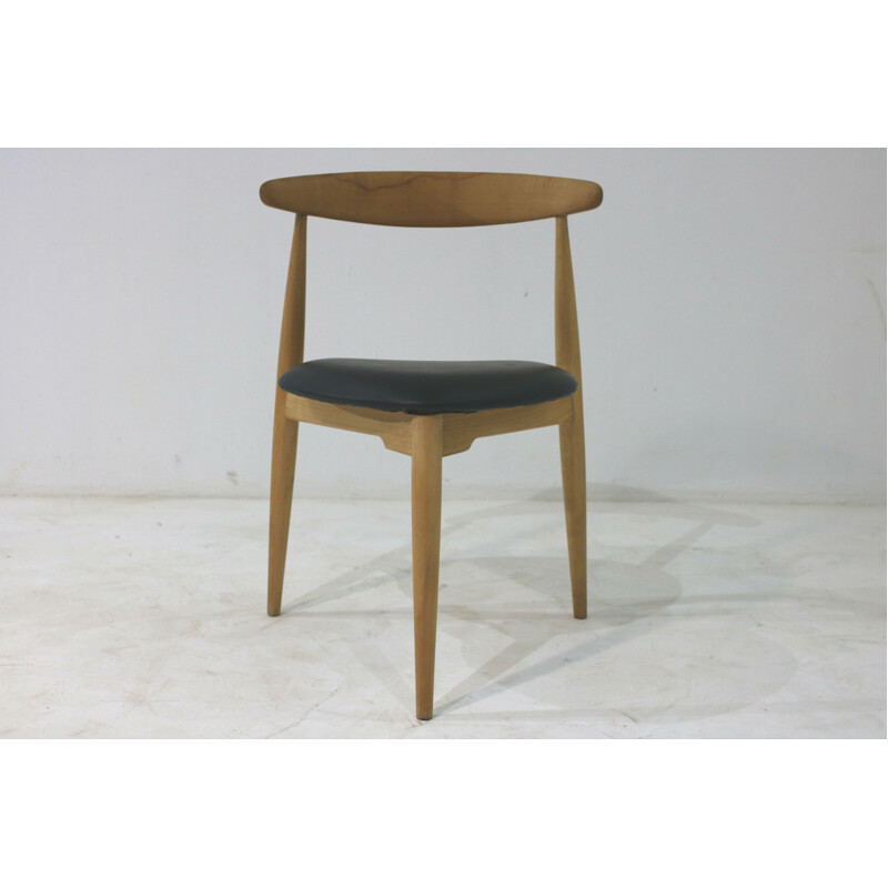 Set of 4 black dining chairs by Hans J. Wegner for Fritz Hansen - 1950s