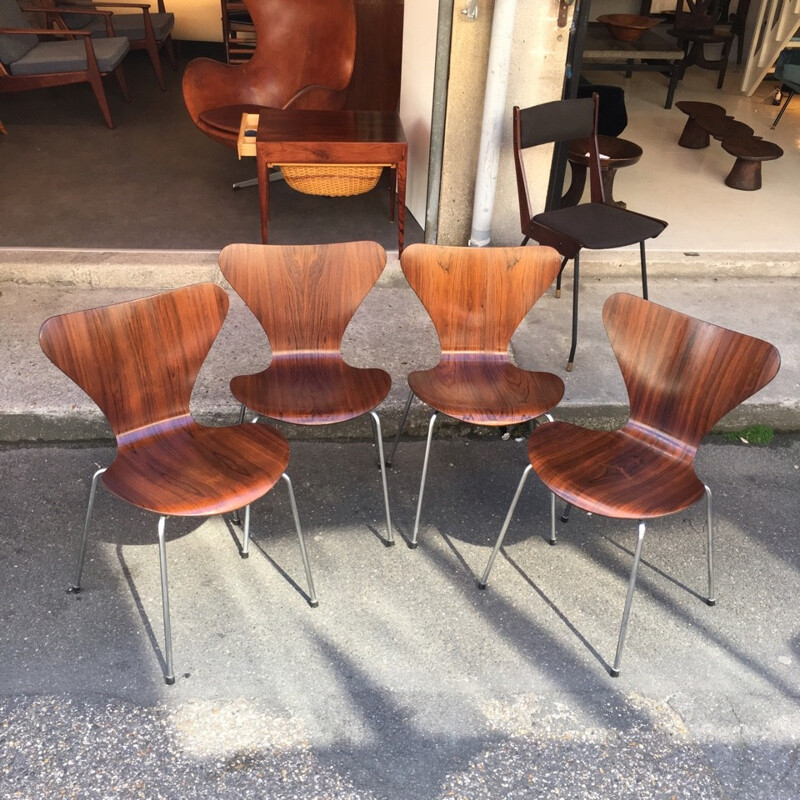 4 Series 7 Rosewood Chairs by Arne Jacobsen - 1960s