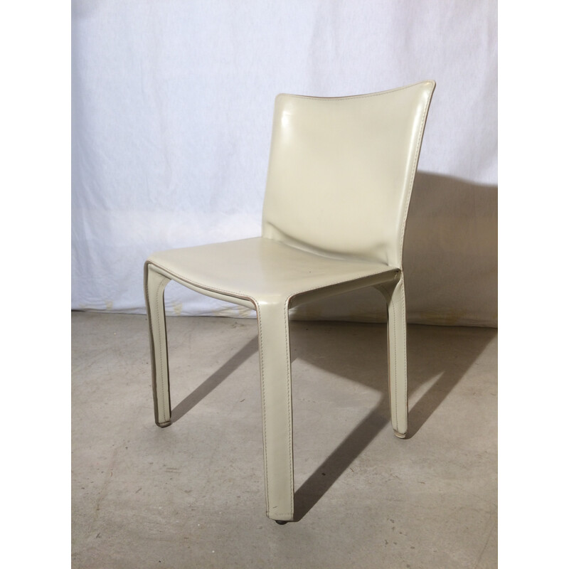 4 chairs by Mario Bellini Cab 412 white for Cassina - 1970s