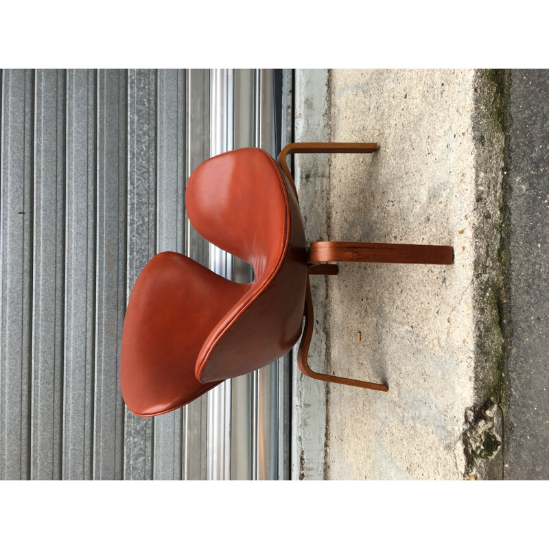 Vintage "Swan" teak armchair by Arne Jacobsen - 1960s