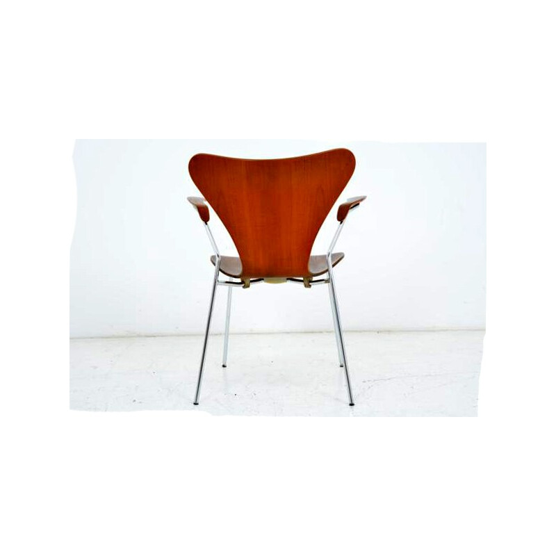 Chaise série 7 avec accoudoirs par Arne Jacobsen édition Friz Hansen - 1977