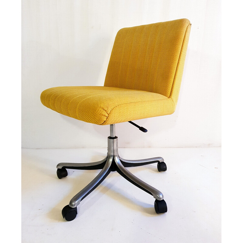 Swivel Desk armchair P126 by Osvaldo Borsani for Tecno - 1960s