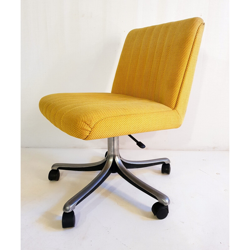Swivel Desk armchair P126 by Osvaldo Borsani for Tecno - 1960s