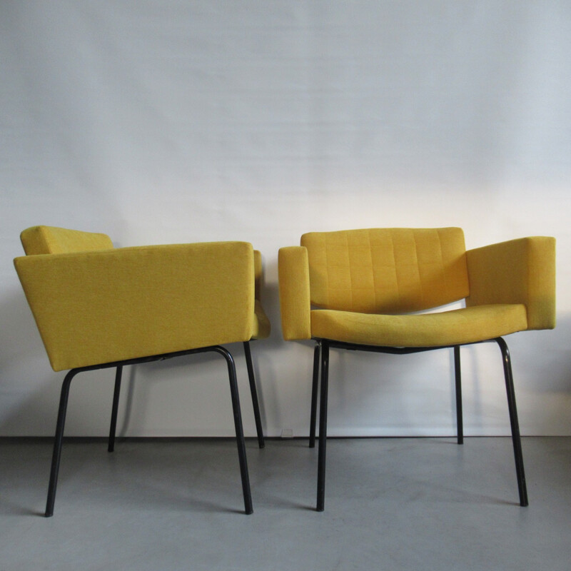 Pair of armchairs "Council" Pierre Guariche for Meurop - 1960s