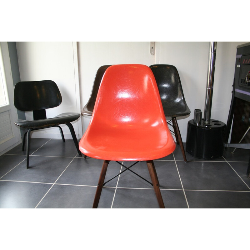 Chaise "DSW" orange, Charles & Ray EAMES - années 70 