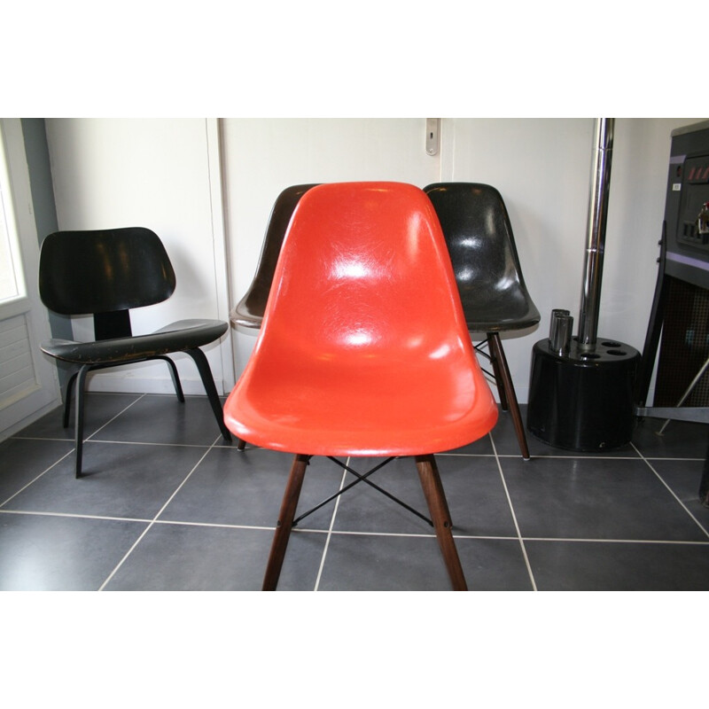 Orange chair "DSW", Charles & Ray EAMES - 1970s