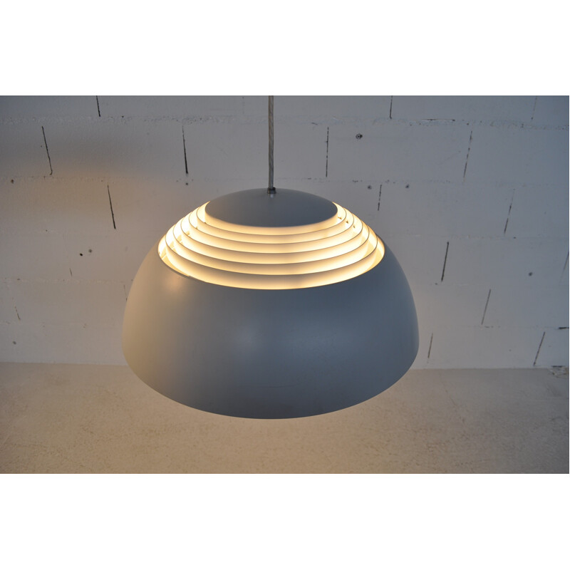 Hanging lamp "AJ  Royal" in white lacquered metal - Arne JACOBSEN - 1970s