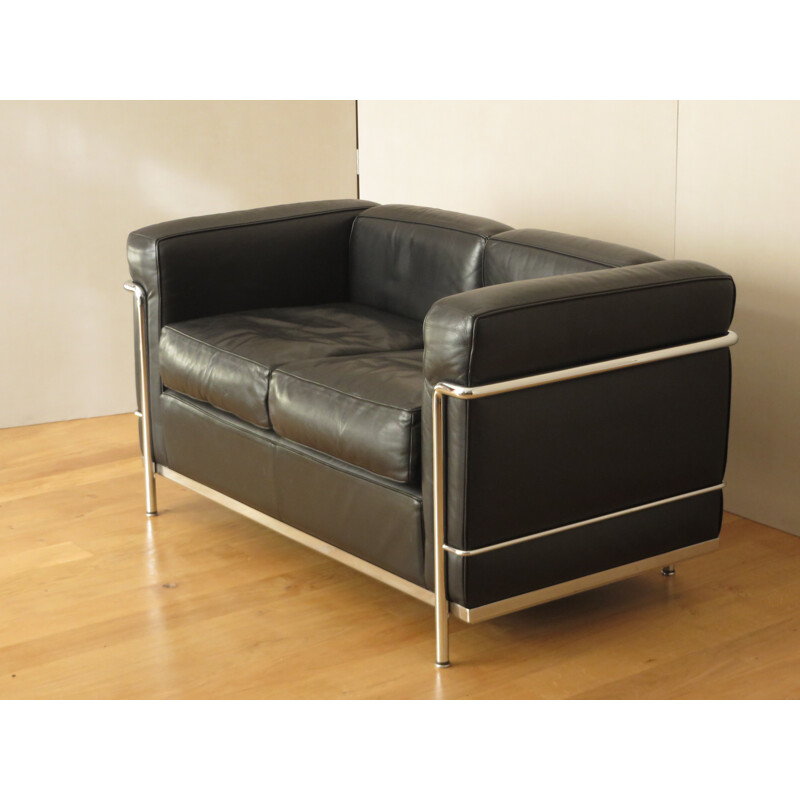 Sofa LC2 in black leather and chromed steel, LE CORBUSIER, PERRIAND et JEANNERET - 2000s