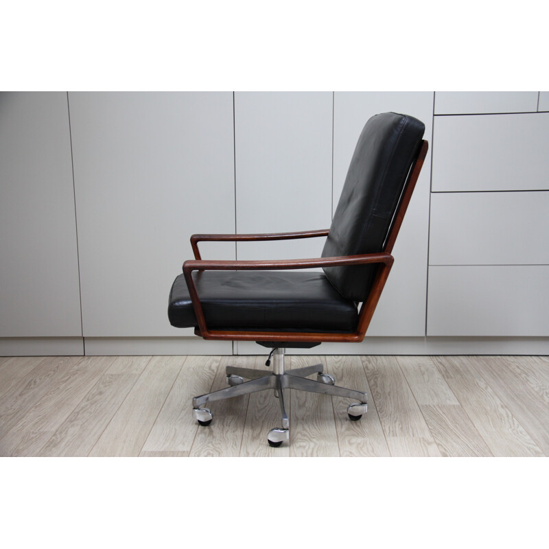 Vintage swivel lounge chair and ottoman in black leather by Arne Wahl Iversen for Komfort - 1960s