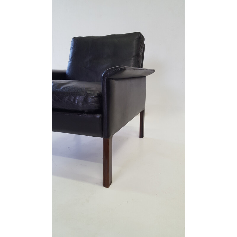 D500 armchair in black leather by Hans Olsen - 1960s