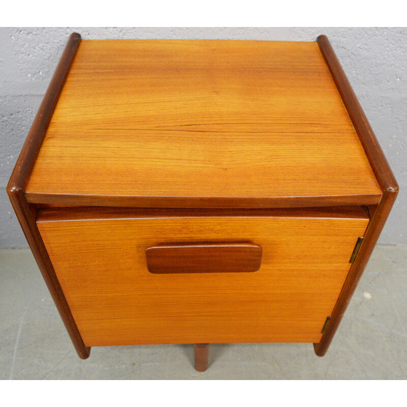 Pair of vintage bedside cabinets in teak for White and Newton - 1960s