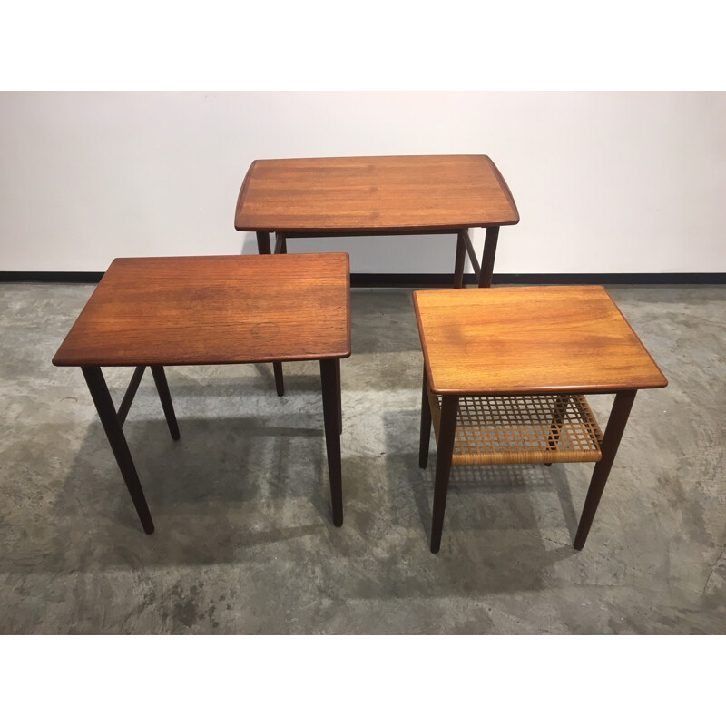 Vintage nesting tables in teak - 1960s