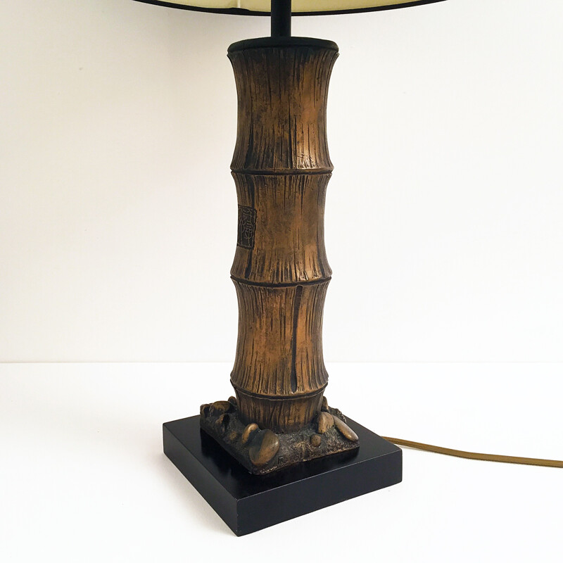 Lampe de table vintage en faux sambou sculpté, Chine 1970