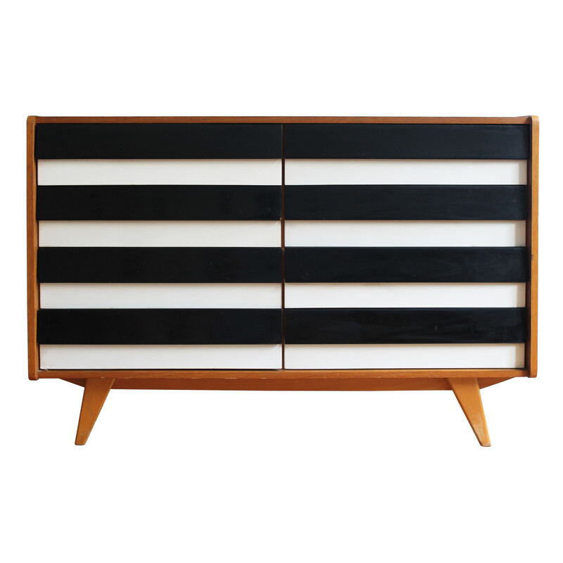 Buffet U-453 par Jiri Jiroutek pour Interier Praha - 1960