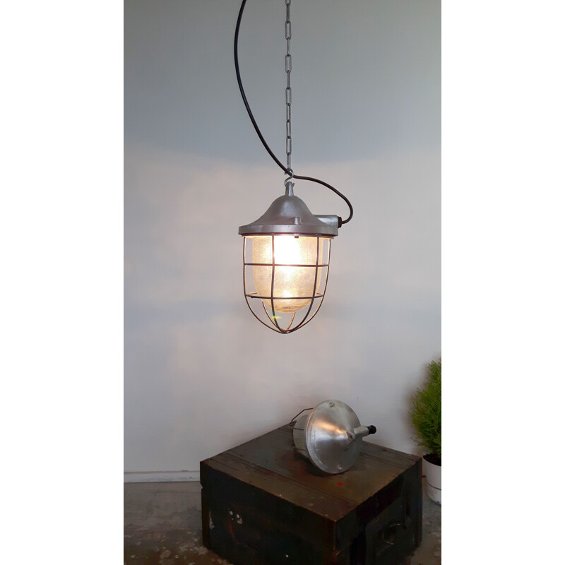 Vintage industriële lamp model C-200OW van Polam Gdańsk, Polen 1960