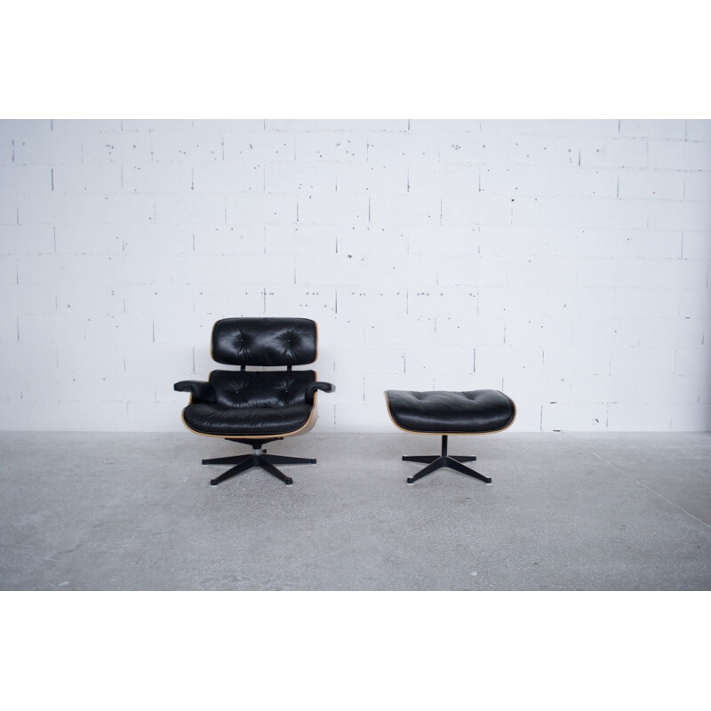 Black Lounge chair and ottoman by Charles & Ray Eames - 1990s