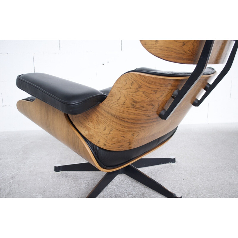 Black Lounge chair and ottoman by Charles & Ray Eames - 1990s