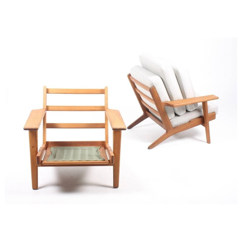 Pair of vintage armchairs by Hans J. Wegner for Getama - 1950s
