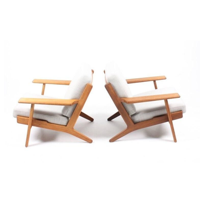 Pair of vintage armchairs by Hans J. Wegner for Getama - 1950s