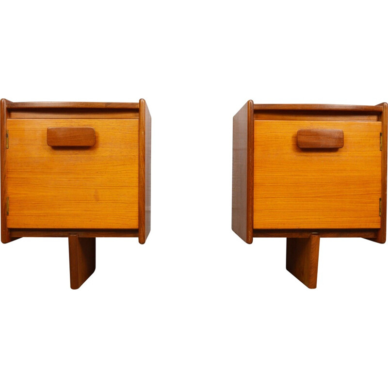 Pair of vintage bedside cabinets in teak for White and Newton - 1960s