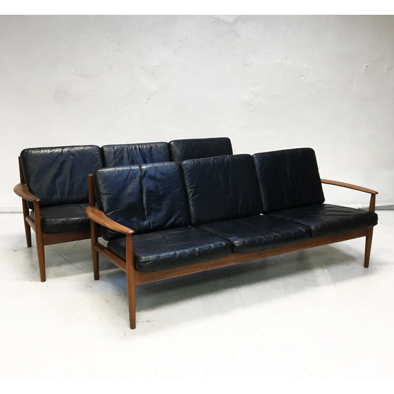 Pair of black leather sofas by Greta Jalk - 1960s 