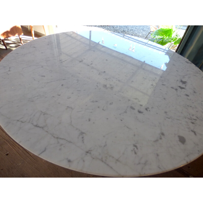 Table made of Carrara marble by Saarinen for Knoll - 1980s