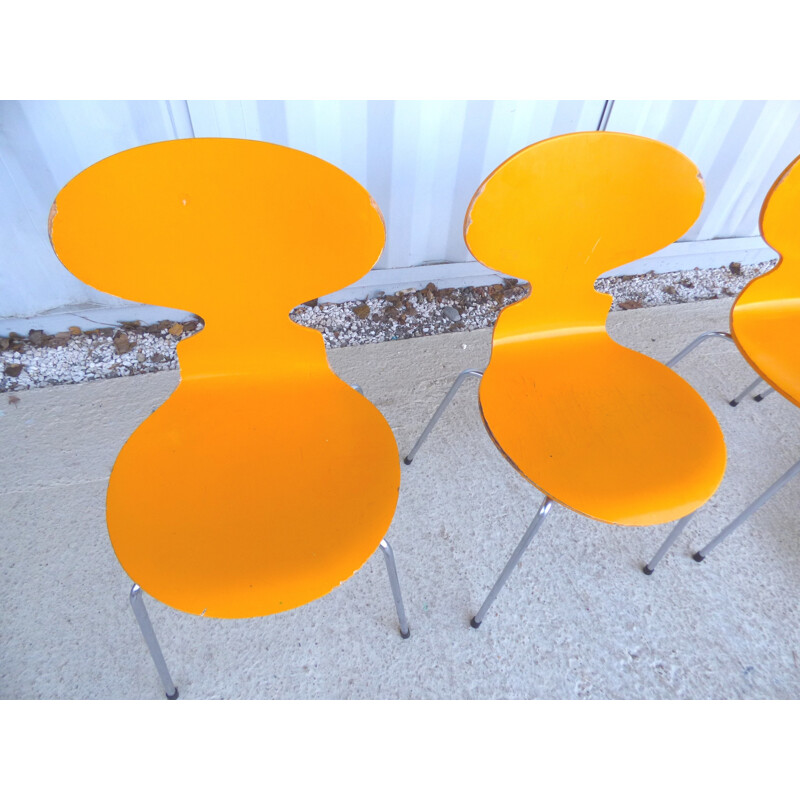Suite de 4 chaises fourmi 3101 par Arne Jacobsen pour Fritz Hansen - 1980
