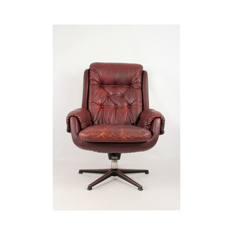 Vintage leather armchair from PeeM - 1970s