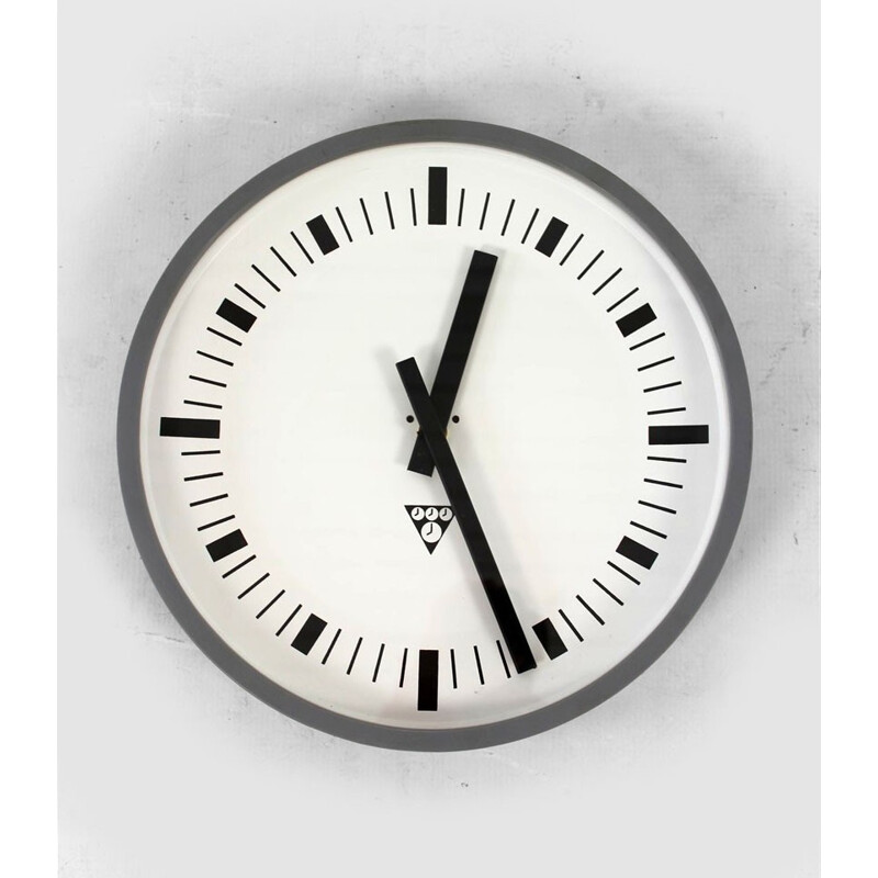Horloge industrielle de Chemin de Fer Vintage de Pragotron - 1970