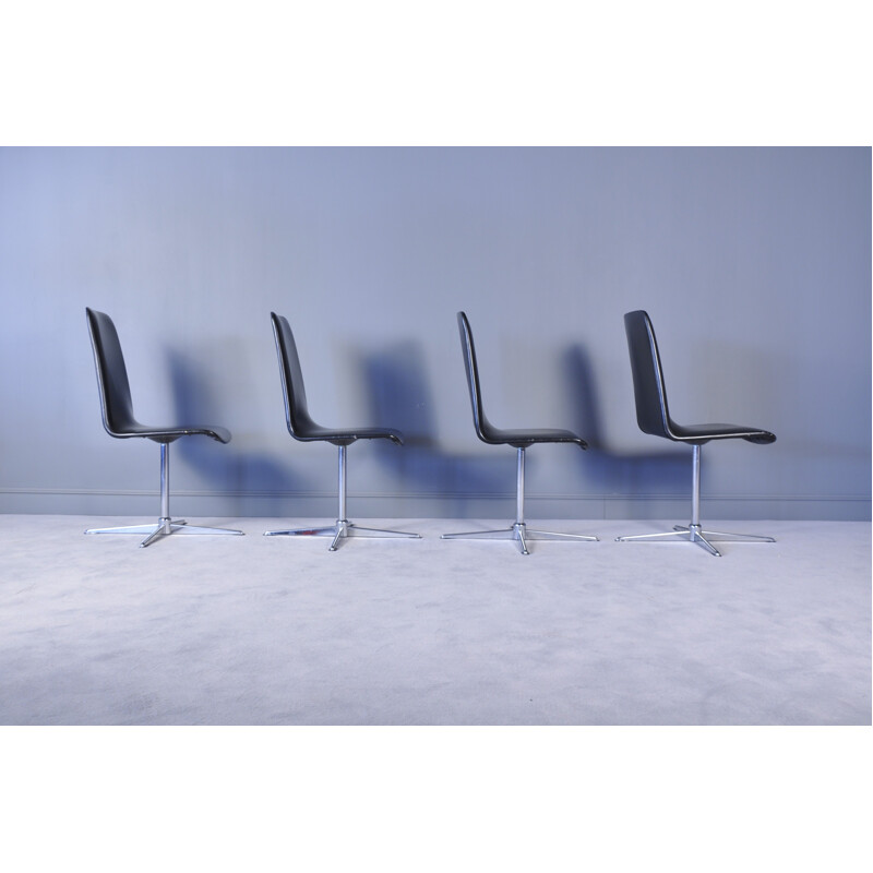 Set of 4 Mid Century Modern Swivel Chairs - 1970s