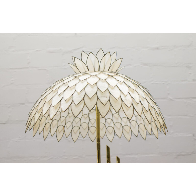 Pearl and brass "Clam" table lamp - 1960s
