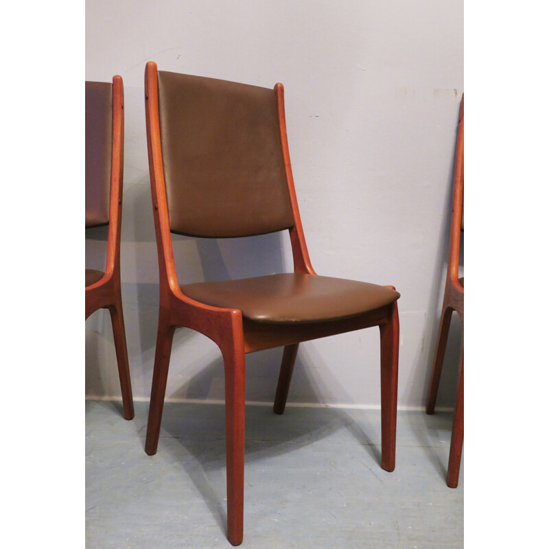 Suite de 4 chaises à repas en teck et cuir par Kai Kristiansen pour Korup Stolefabrik - 1960