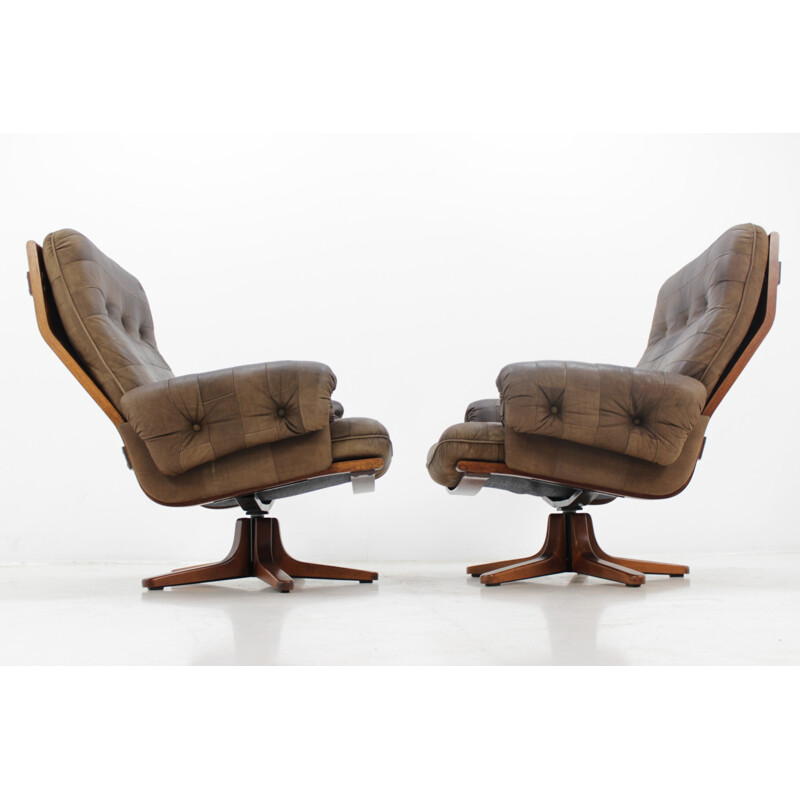 Paire de fauteuils vintage scandinaves en cuir - 1970
