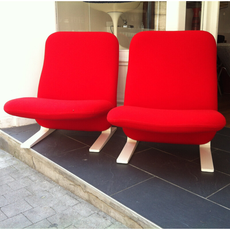 Paire de fauteuils F780 rouge, Pierre PAULIN - années 60
