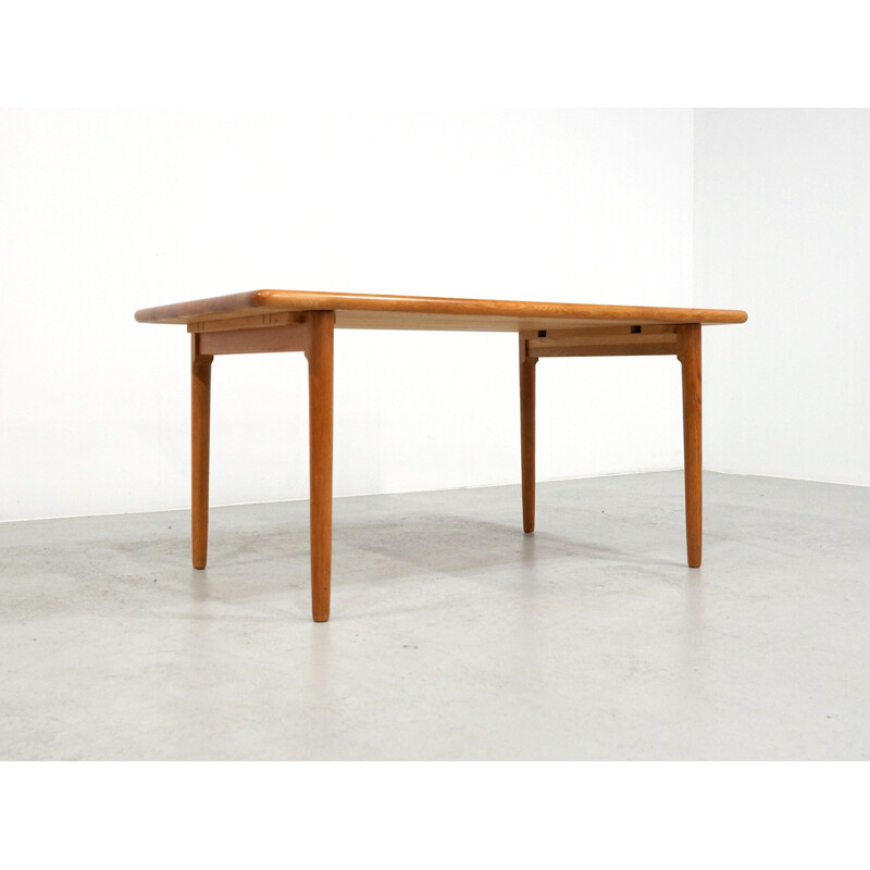 Dining Table in massive oak Model 24A by Niels Otto Møller - 1970s