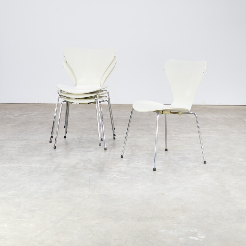 Suite de 4 chaises "Papillon" d'Arne Jacobsen pour Fritz Hanzen - 1950