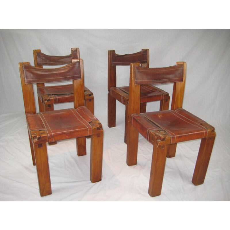 Suite de 4 chaises S11 en orme massif et cuir de Pierre Chapo - 1970